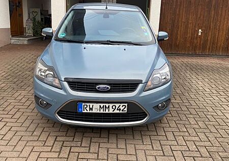 Ford Focus 1,8 Titanium Titanium