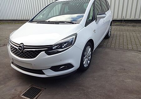 Opel Zafira C Active-Erdgas