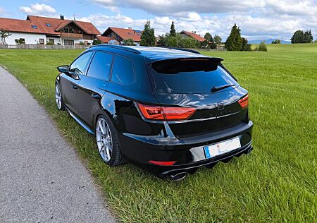 Seat Leon ST 2.0 TSI CUPRA 4Drive DSG CUPRA/ Beats