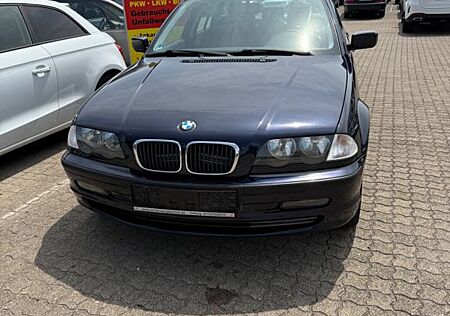 BMW 318i touring