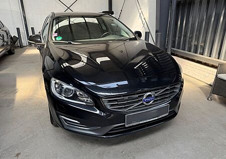 Volvo V60 D4 Geartronic Momentum Vollausstattung