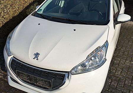 Peugeot 208 1.4 Active 95 VTi Active - Unfallfrei