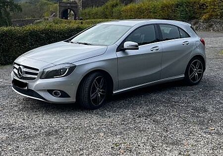 Mercedes-Benz A 200 CDI 4MATIC DCT -