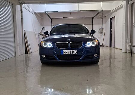 BMW 320d BI-XENON AUT.