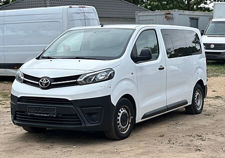 Toyota Pro Ace Proace Kombi 9sitzer