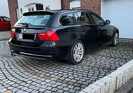 BMW 330d Touring - TOP Fahrzeug