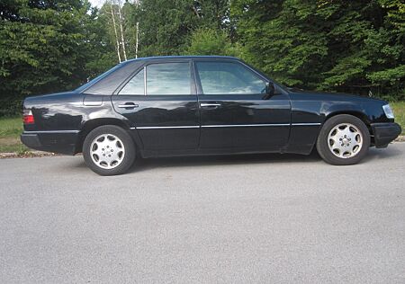 Mercedes-Benz 200