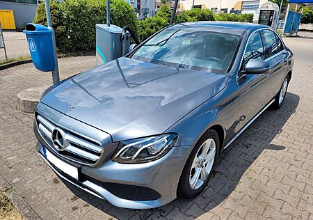 Mercedes-Benz E 220 d AVANTGARDE Autom. AVANTGARDE