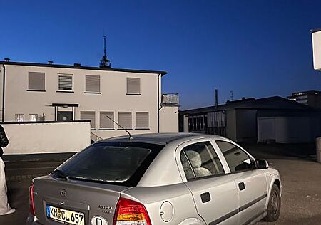 Opel Astra 1.6 16V Elegance Elegance wenig KM