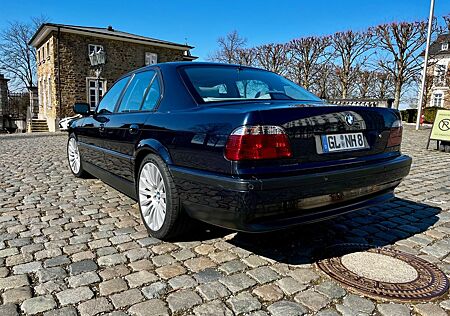 BMW 740i A