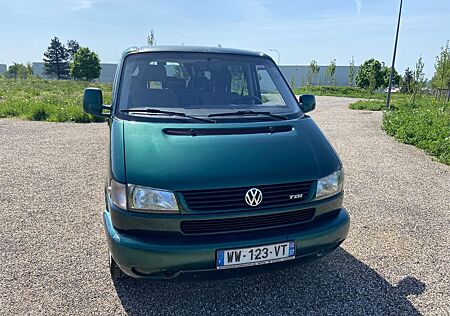 VW T4 Caravelle Volkswagen 2,5-l-Diesel TDI 75kW lang Standard