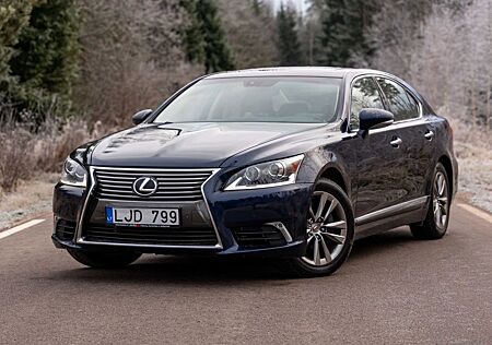 Lexus LS 460