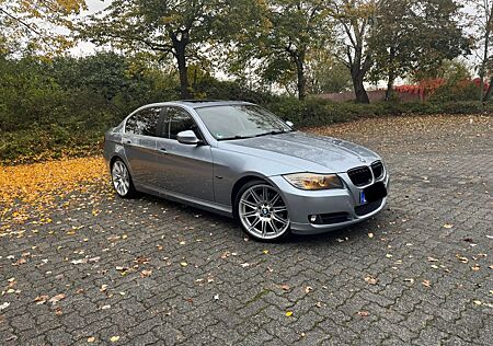 BMW 325i Apple Car play 8Fach Bereift