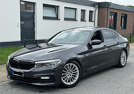 BMW 520d Sport Line VOLL Head-Up Totwinkel ACC Spurh