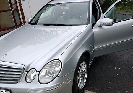 Mercedes-Benz E 220 CDI T CLASSIC Classic