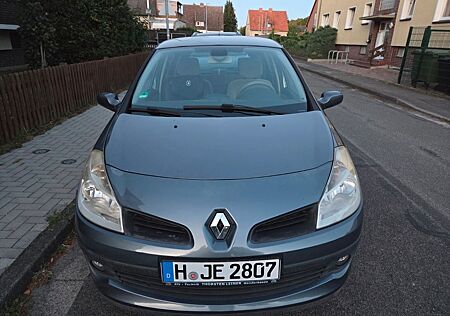 Renault Clio Privilege 1.6 16V 65kW Expression