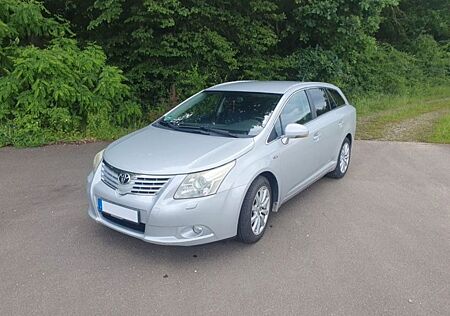 Toyota Avensis Combi Executive 2.2 D-4D Automatik E...