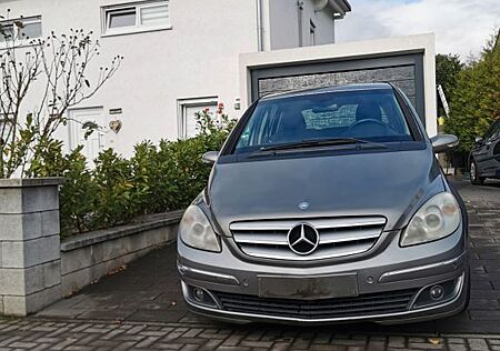 Mercedes-Benz B 200 CDI -