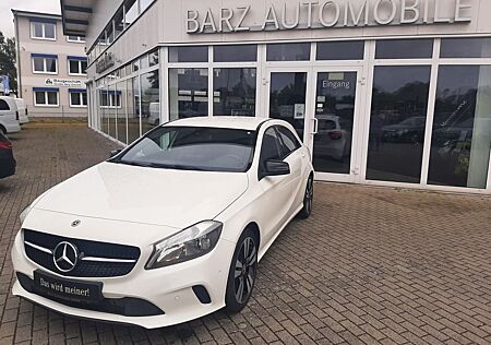 Mercedes-Benz A 160 Style PTS+SHZ+18 Zoll+WR+Tempomat