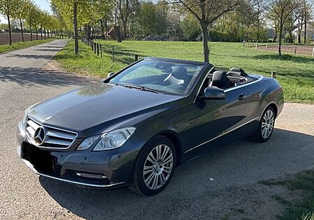 Mercedes-Benz E 220 Cabriolet CDI Org. 39000 km AHK