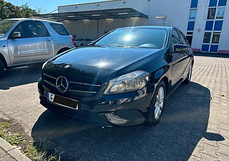 Mercedes-Benz A 180 BlueEFFICIENCY Sportsitze