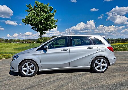 Mercedes-Benz B 200 BlueEFFICIENCY - Sport