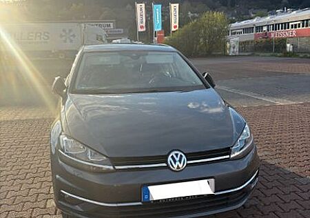 VW Golf Volkswagen 1.0 TSI OPF IQ.DRIVE IQ.DRIVE