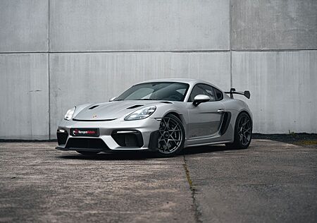 Porsche Cayman GT4 RS