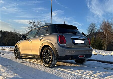 Mini Cooper Automatik 5 Türer SHZ Lichtpaket