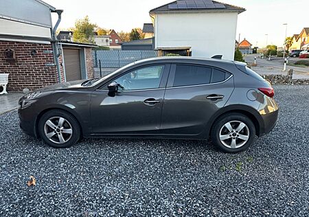 Mazda 3 2.0 SKYACTIV-G 120 Center-Line Center-Line