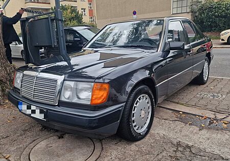 Mercedes-Benz E 200 *124*Oldtimer*H-Kennzeichen*TÜV-Neu