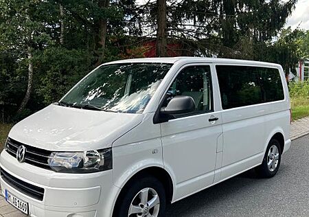 VW T5 Transporter Volkswagen T5 Bus Multivan Highline