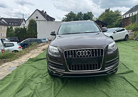 Audi Q7 3.0 TDI quattro 7 Sitze