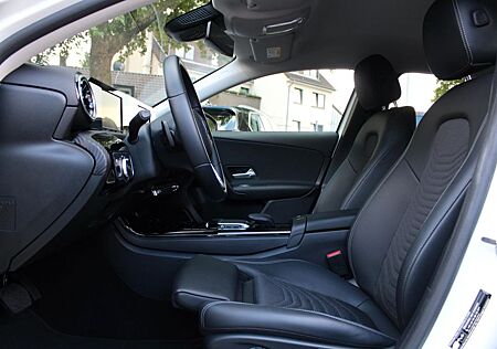 Mercedes-Benz A 250 STYLE Leder KAM MBUX-Advanced STANDH CarPl