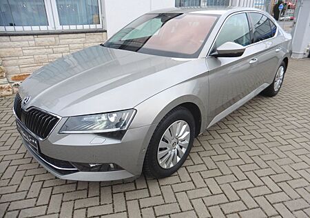 Skoda Superb 1,4 Style*Bi-XENON*NAVI*AHK*PDC*Tempomat