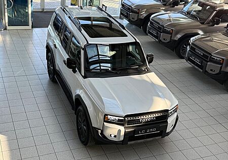 Toyota Land Cruiser LC 250 - LOUNGE-MILD HYBRID-PANORAMA-HEAD UP