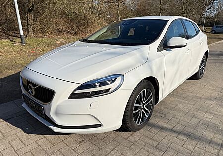 Volvo V40 D2 Momentum LEDScheinwerfer Abstandstempomat