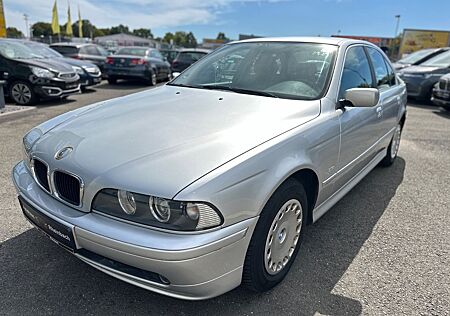BMW 520i A Limousine Xenon-Klima-Scheckheft Gepflegt