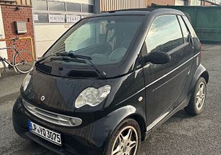Smart 1 Cabrio EZ 2003 Benzin Schwarz
