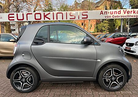 Smart ForTwo EQ 60kW*EXCL*PANO*LEDER*NAVI*PTS+KAM*