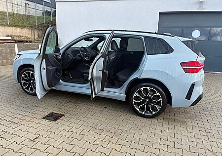 BMW X3 xDrive20d M Sport/Panorama/ICONIC