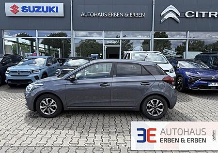 Hyundai i20 Advantage, 8-fach bereift