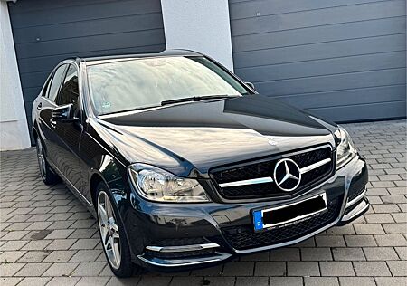 Mercedes-Benz C 180 C180 AVANTGARDE,AMG.HarmanKardon,Memory, Navi,