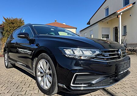 VW Passat Variant Volkswagen Passat Var GTE AHK Leder TravelAss HUD Cam Digi