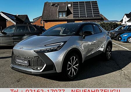 Toyota C-HR 2.0 Plug-In Hybrid 2x4 NG Team Deutschland,