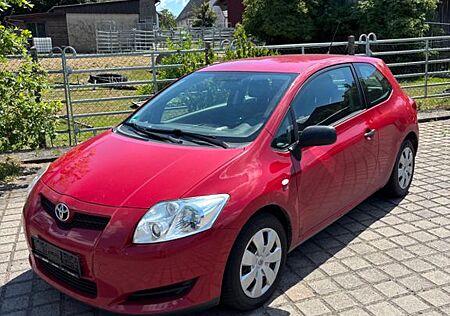Toyota Auris 1.4 VVT-i -