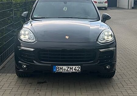 Porsche Cayenne D GTS SPORTDESiGN*PANORAMA*LUFT*21"TURBO