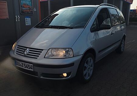 VW Sharan Volkswagen Sharan1.8TFamilyFamilyVOLL FAHRBEREIT NEUTÜV