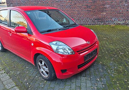 Daihatsu Sirion 1.3 -