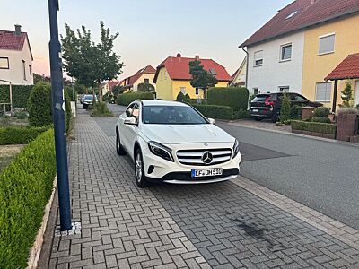Mercedes-Benz GLA 200 CDI 4MATIC